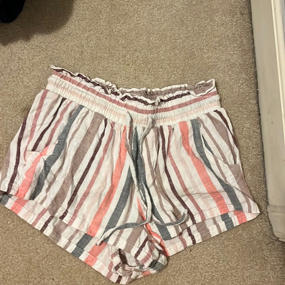 Weopastle pink grey and white striped linen shorts